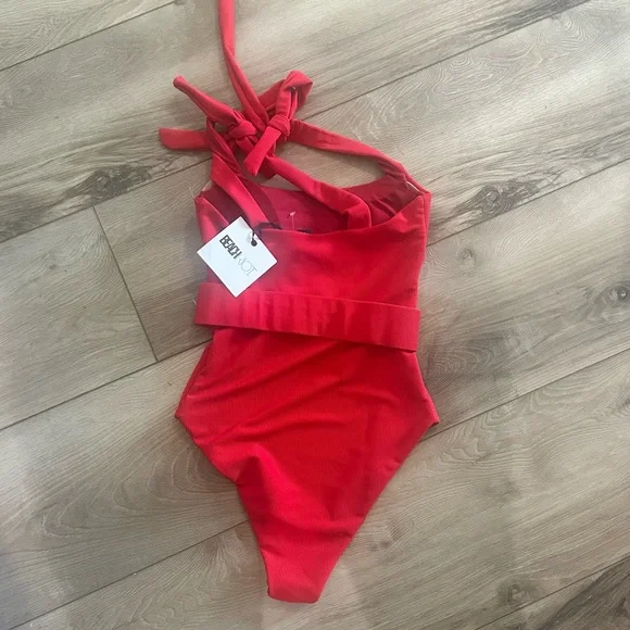 🆕 Anthropologie X Beach Riot Sydney Belted One-Piece Swimsuit in Red